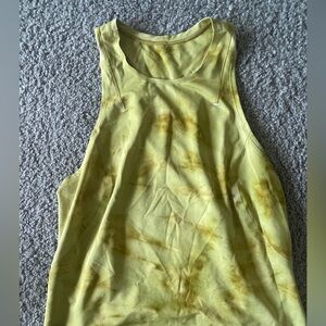 Lululemon tank